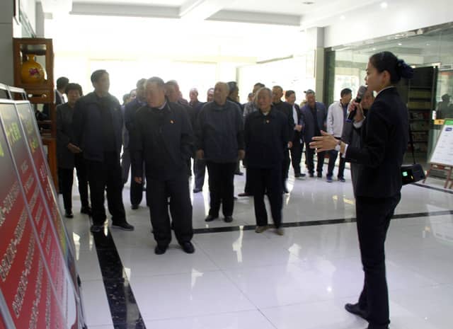 兗州區(qū)人大、政協(xié)領(lǐng)導(dǎo)蒞臨天意機(jī)械參觀考察