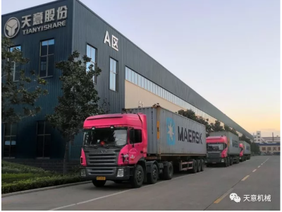 天意機(jī)械為柬埔寨客戶加工生產(chǎn)年產(chǎn)80萬平方輕質(zhì)墻板生產(chǎn)線成功裝車啟運(yùn)！